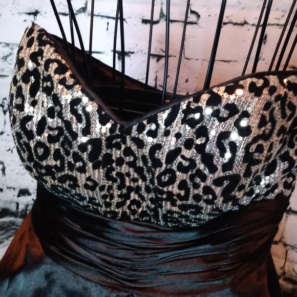 Glitz! Dress - Picture 2 of 7